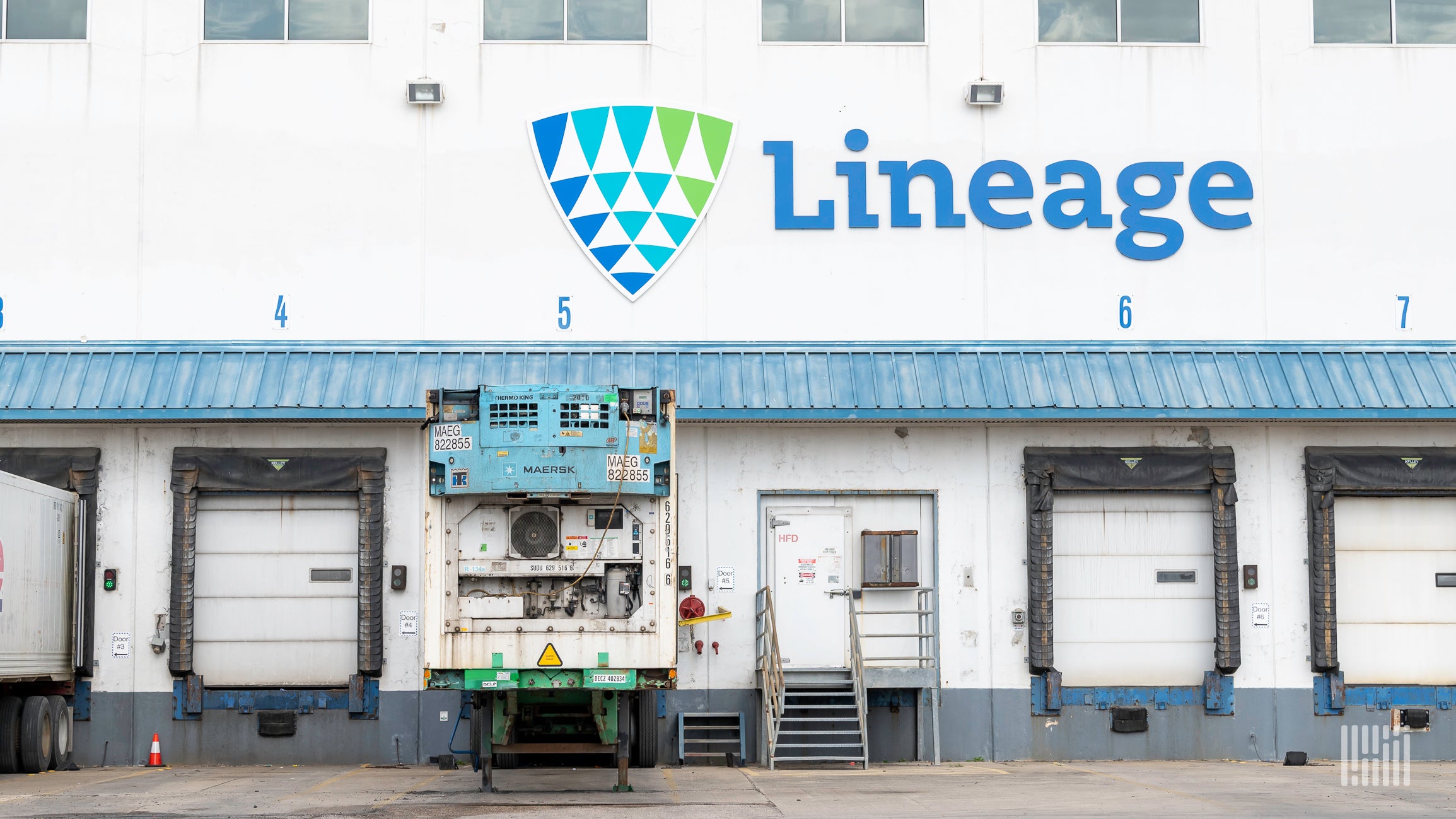 A Lineage Logistics loading dock