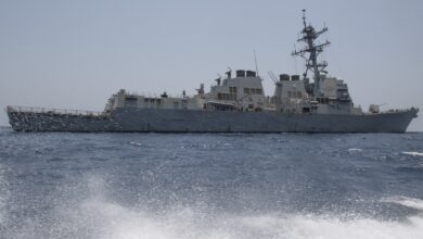 photo of U.S. destroyer that rescued Israel-linked ship